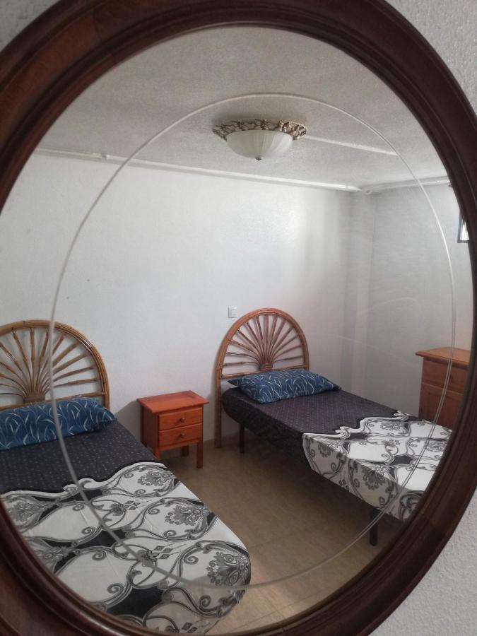 Piso entero en semi sótano con Piscina salína privada San Pedro del Pinatar Exterior foto