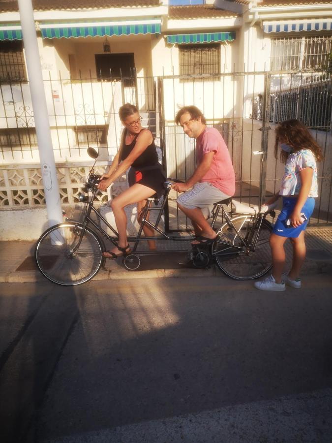Piso entero en semi sótano con Piscina salína privada San Pedro del Pinatar Exterior foto
