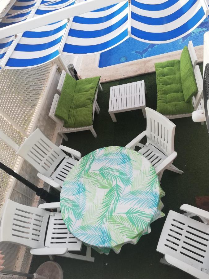 Piso entero en semi sótano con Piscina salína privada San Pedro del Pinatar Exterior foto